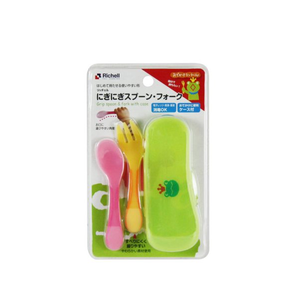Richell Spoon and Fork Feeding Set with Case