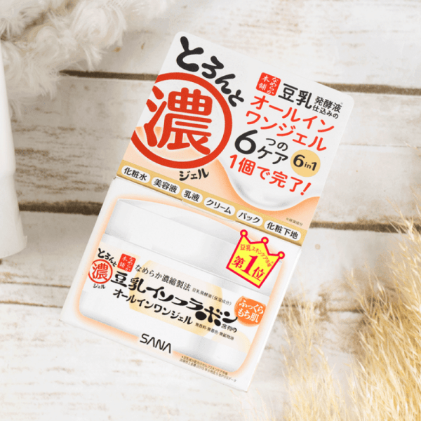 SANA Nameraka Honpo Soy Isoflavone All in One Gel 100 g