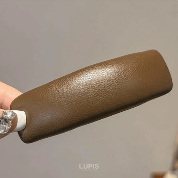 LUPIS Textured Solid Color Hair Clip, Brown V2849