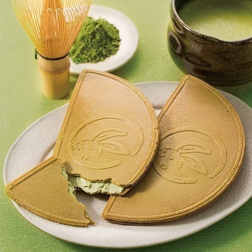 Kamakuragoro Honten Half-Moon Matcha Cookies 10 pcs
