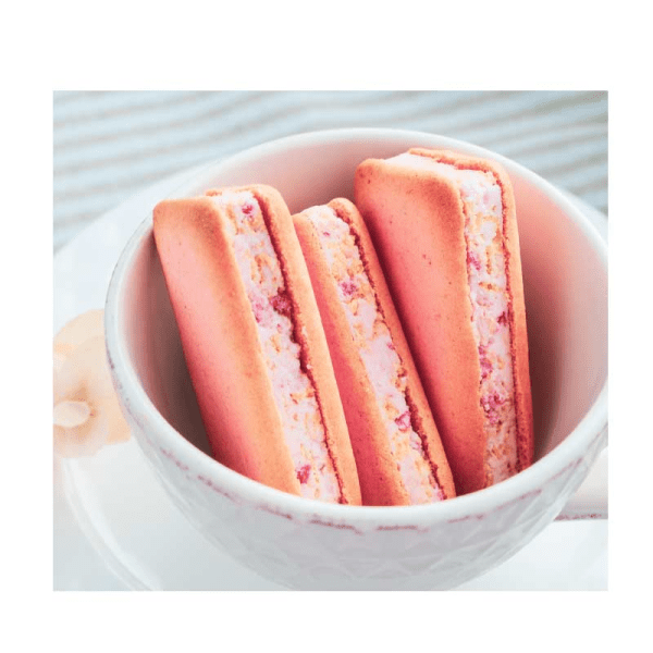 Ichigo Kirara Strawberry Whipped Chocolate Sandwich Cookies 3 pcs