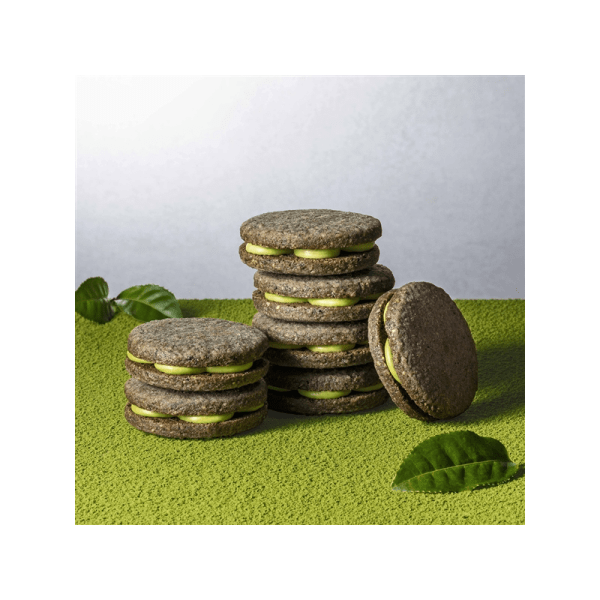 KAMAKURA Black Sesame Matcha Sandwich Cookies (8 pieces)